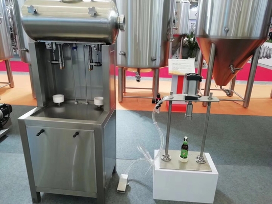 50Hz SUS304のビール/飲料のための自動ガラス ビンの充填機