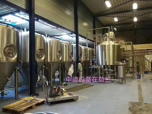 カスタマイズされる3bbl 5Bbl 7Bbl 10Bblの地ビール装置の普通サイズ380Vか220V