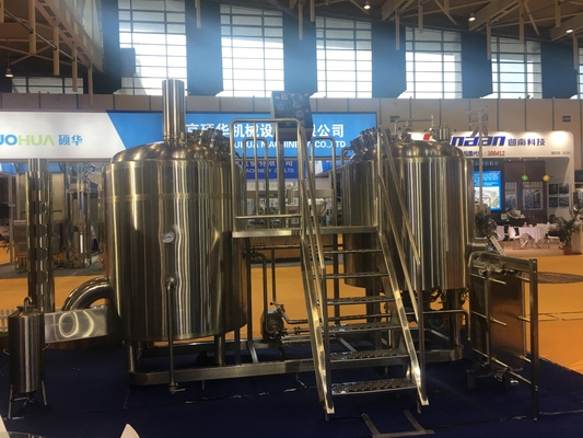 バッチごとの蒸気暖房の地ビール装置のステンレス鋼100L 200L 300L