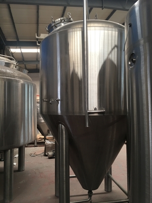 ターンキー ビール醸造所装置ビール醸造の発酵槽15bbl 20bbl 50bblを蒸気を発して下さい