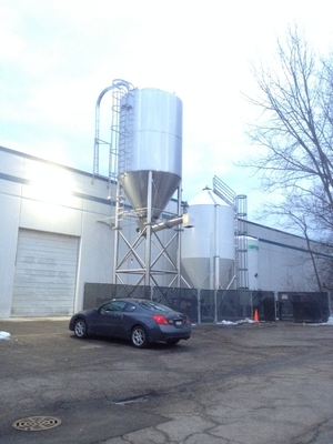 10bbl 15bbl 20bblのブリューハウスのビール生産のための商業地ビール装置SS304材料