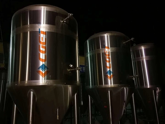 縦のJacketed発酵タンク明るいビール円錐ビール発酵槽3000L